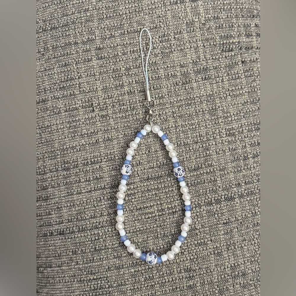 Elegant Blue and White Floral Pearl Beaded Phone Charm Strap Elastic Functional - Picture 2 of 3
